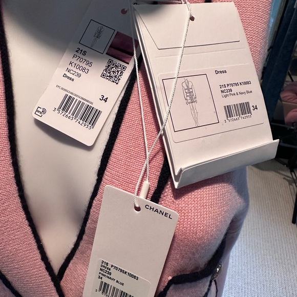 Chanel 21S Runway Cashmere Dress/Cardigan - BNWT - Picture 6 of 11